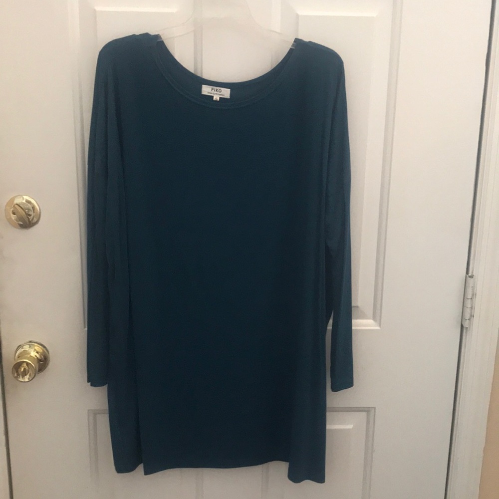 Dark teal piko tunic